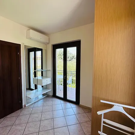 Golden شقة لاتيزي